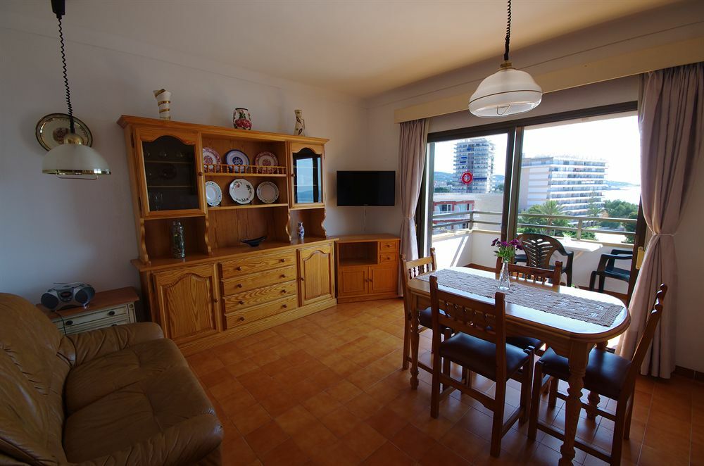 Marina Palmanova Apartamentos Buitenkant foto